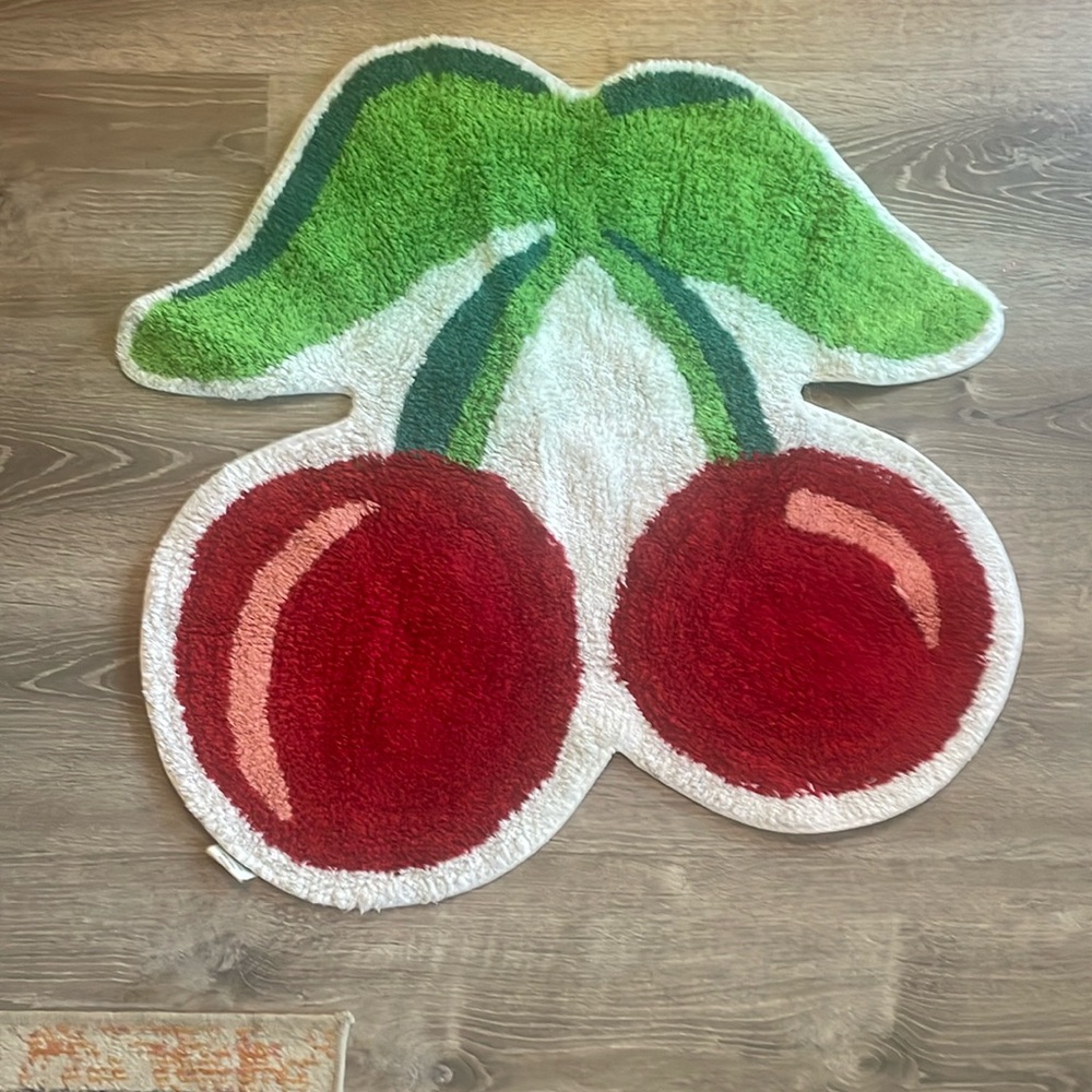 VIRAL CHERRY RUG